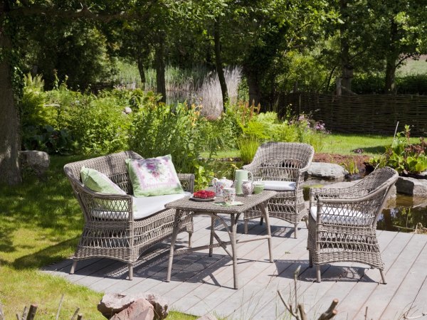 SÆT - CHARLOT - 2 stk stole + 2-pers. sofa + bord - TEAK Grey / m. hynder