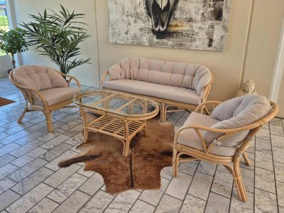 FREJA rattangruppe | 2 1/2 pers. sofa + 2 stk. stole + ovalt Sofabord