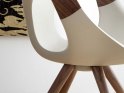 UP Chair WOODEN - Soft Touch + valnød/eg arm og ben